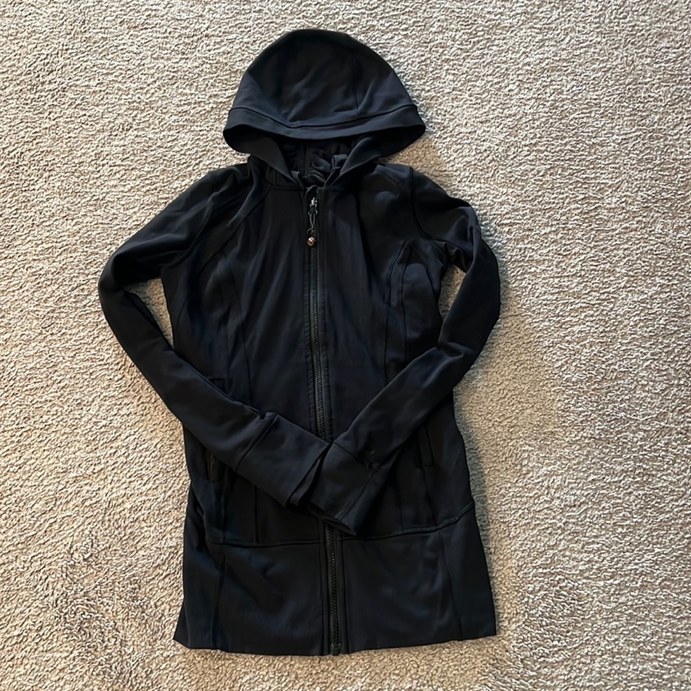 Lululemon define jacket - used and has some fading but has some life left . Sz4